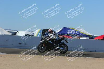 media/Nov-06-2023-Moto Forza (Mon) [[ce023d0744]]/4-Beginner Group/Session 4 (Finish Line Checker)/